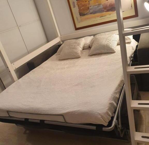 Пансион Loft With Total Privacy