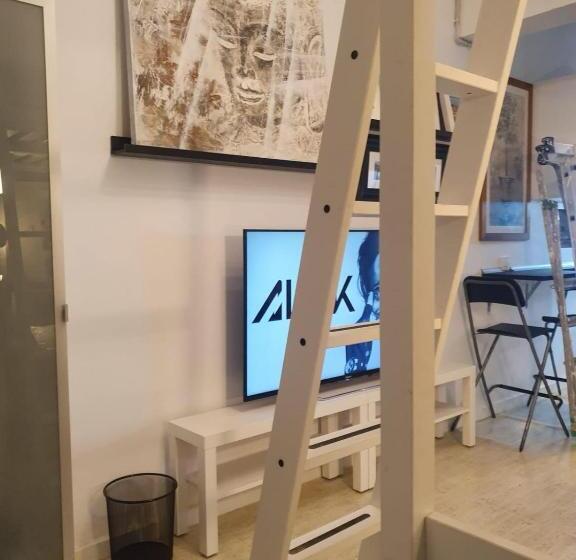 Пансион Loft With Total Privacy