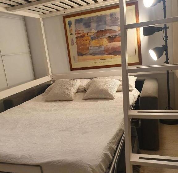 Пансион Loft With Total Privacy