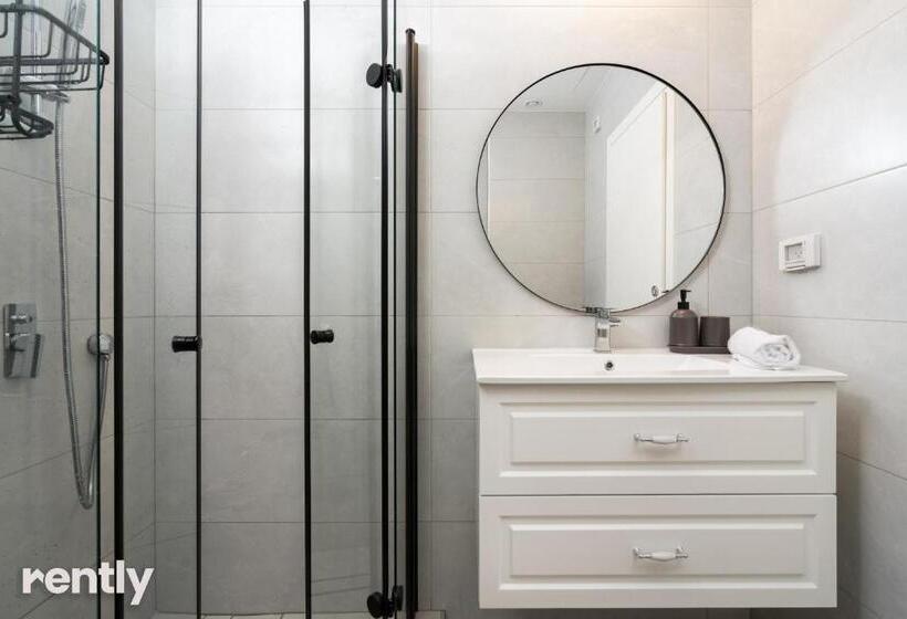 Sea Side Lagoon Apartment   By Rently