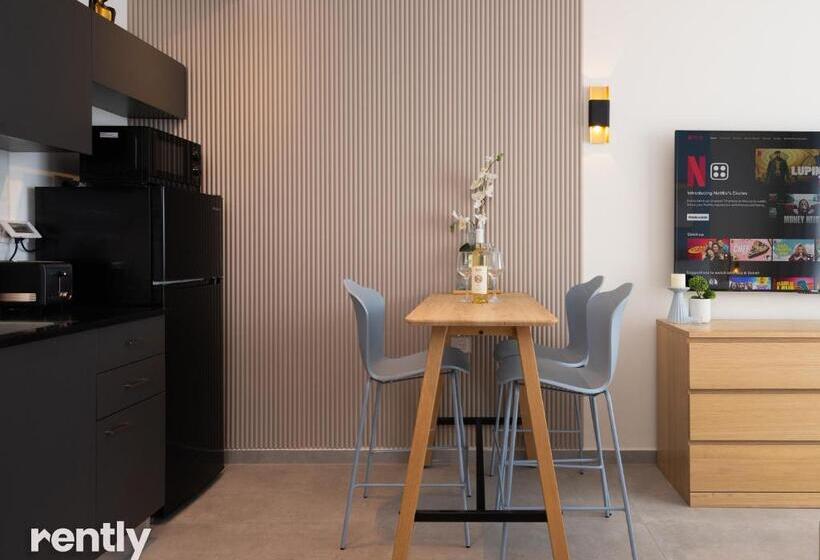 Sea Side Lagoon Apartment   By Rently