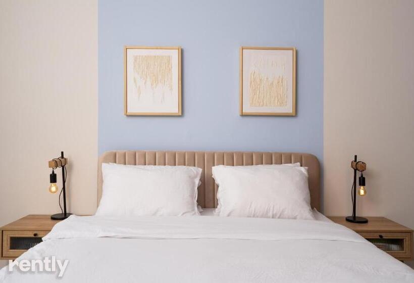 Sea Side Lagoon Apartment   By Rently