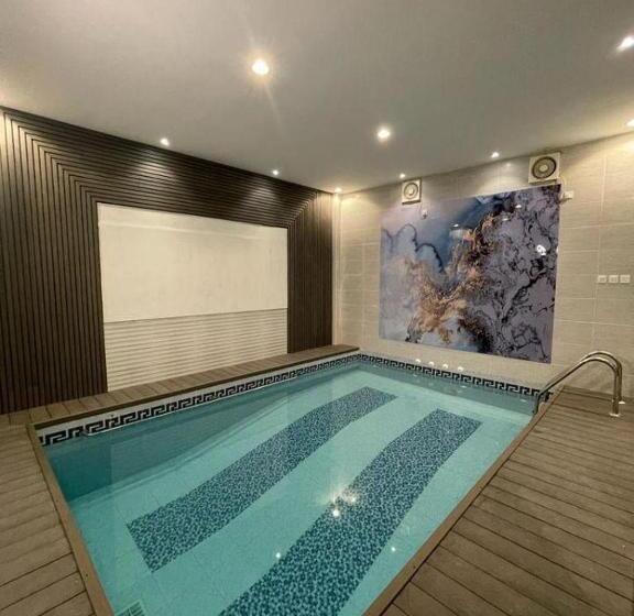 شاليهات الريف بلس الفندقية