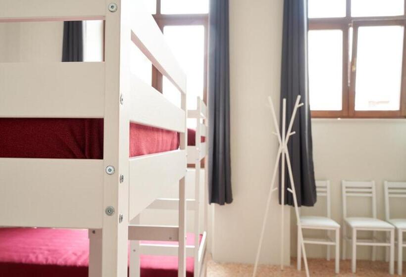 Schronisko Hub Portanova