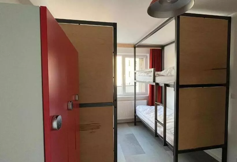 Izy Stay Hostel Coworking Nomads