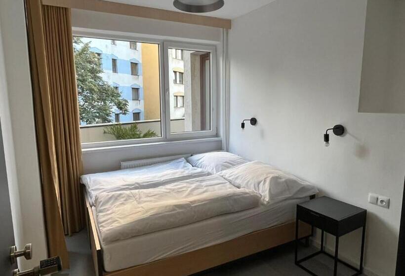 Izy Stay Hostel Coworking Nomads