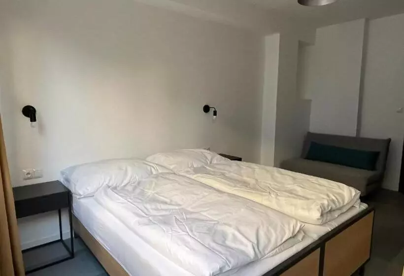 Izy Stay Hostel Coworking Nomads