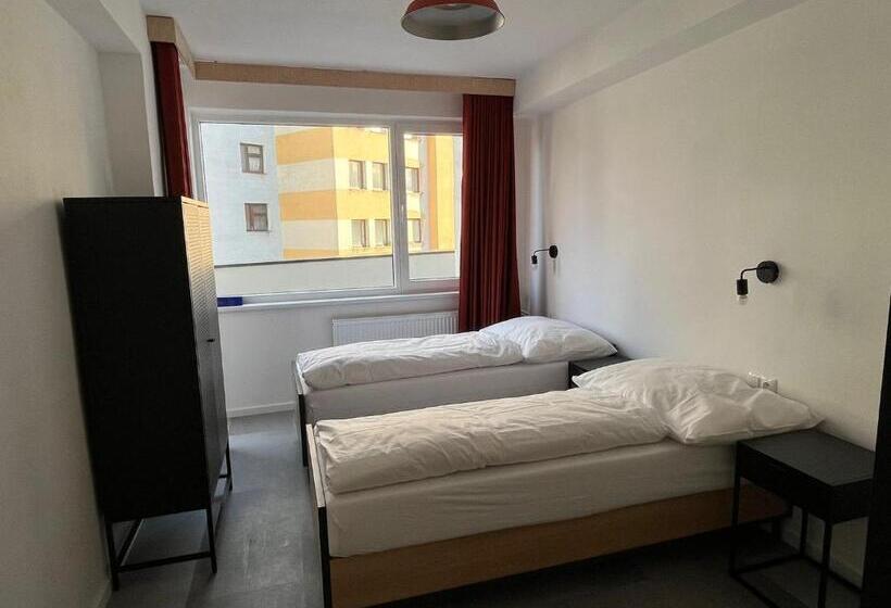 Izy Stay Hostel Coworking Nomads