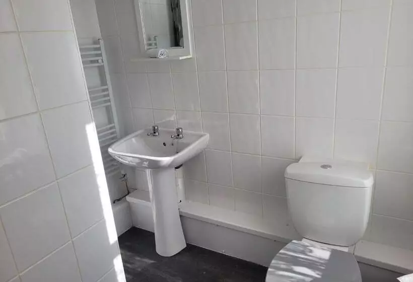 Retkeilymaja The Shipwright Inn