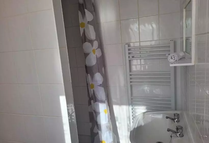 Retkeilymaja The Shipwright Inn