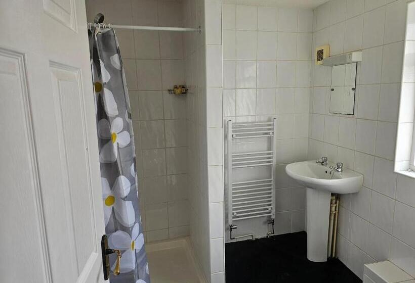 Retkeilymaja The Shipwright Inn