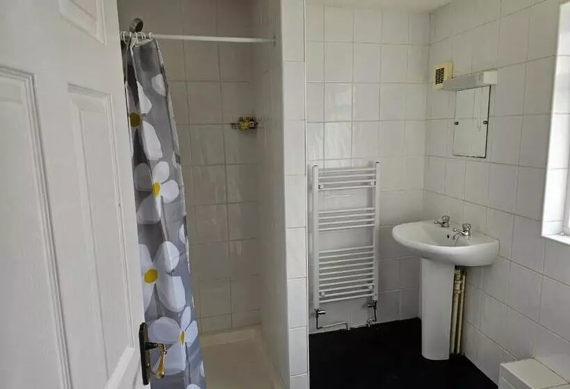 Retkeilymaja The Shipwright Inn