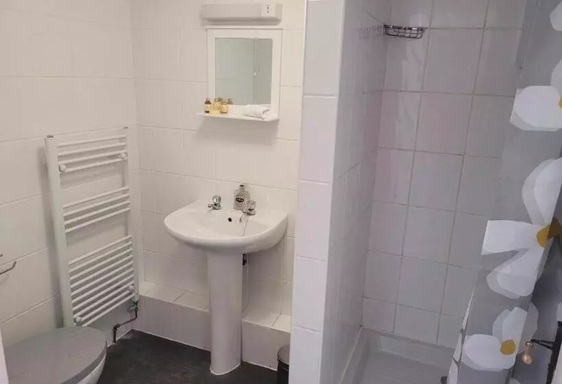 Retkeilymaja The Shipwright Inn