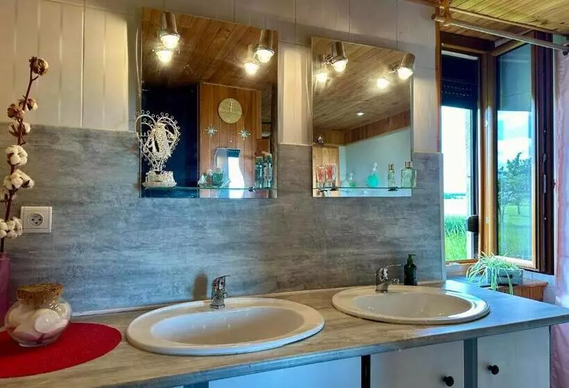 Aamiaismajoitus (B&B) La Ferme De Tart