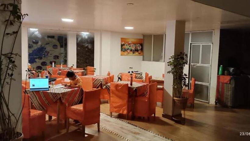 ホテル Hostal Zurit Puno