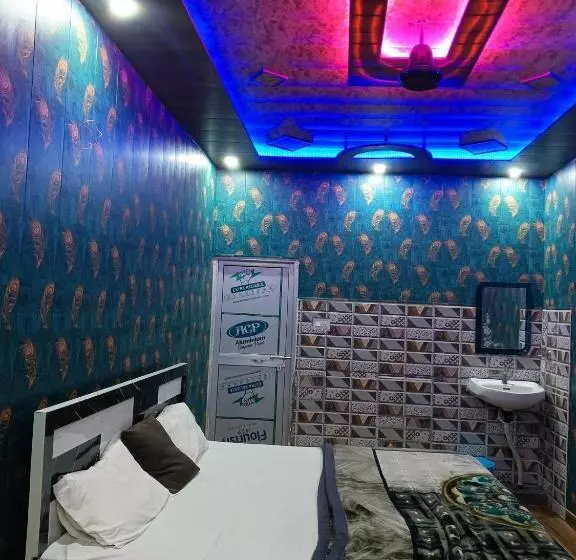 Hotelli La Ayodhya Residency