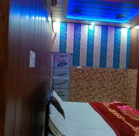 Hotelli La Ayodhya Residency