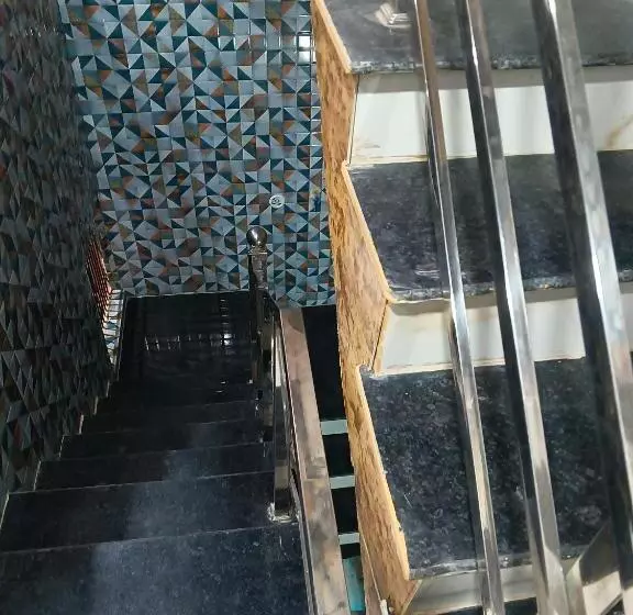 Hotelli La Ayodhya Residency