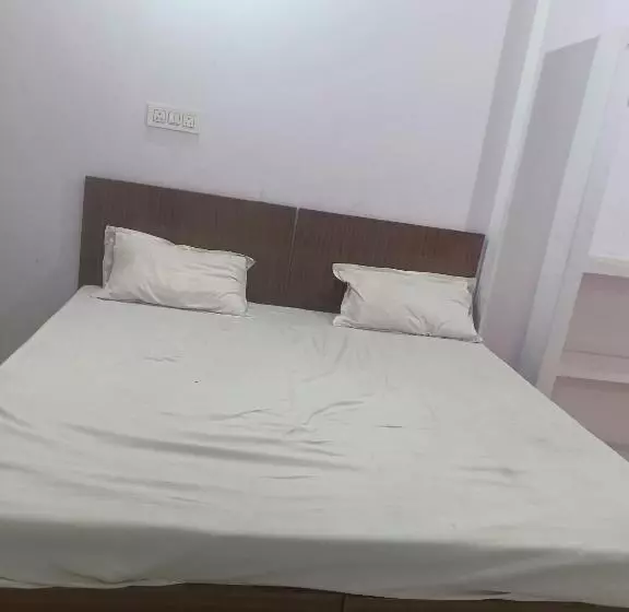 Hotelli La Ayodhya Residency