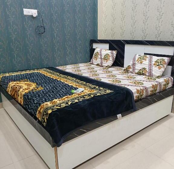 Hotel La Ayodhya Residency