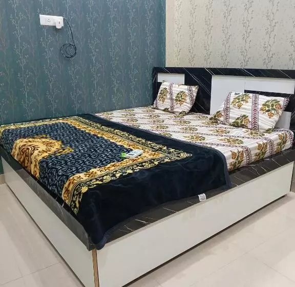 Hotelli La Ayodhya Residency