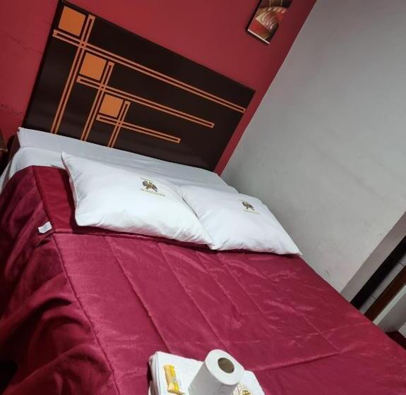 ホテル Wiracocha Hostal