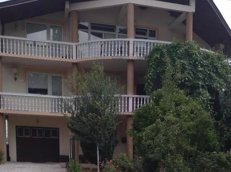 پانسیون Apartman Mima