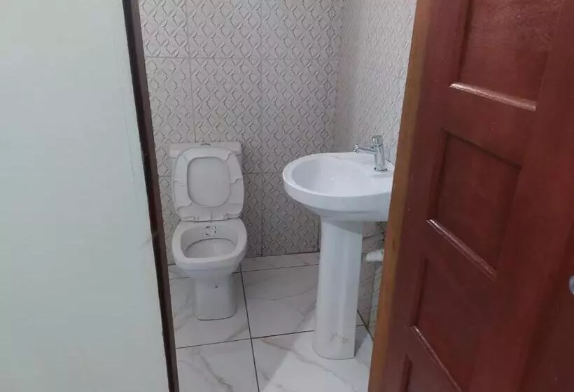 پانسیون Casa Hostel Familiar