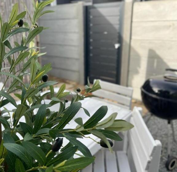 بنسيون Hephzibah Inn Guest House And Venue