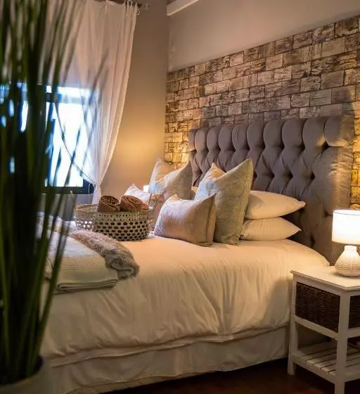 Majatalo Hephzibah Inn Guest House And Venue