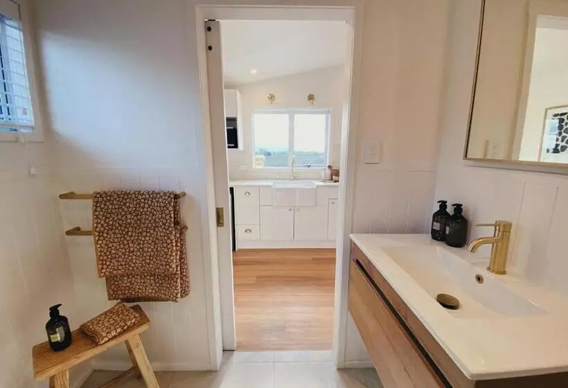 ペンション Willow View Cottage   Beautiful Farm Views Close To Waitomo