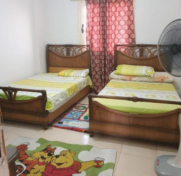 استراحتگاه لاسرينا عيون موسي راس سدر أرضي بجاردن فيو بحر وعلي البيسين للعائلات فقط