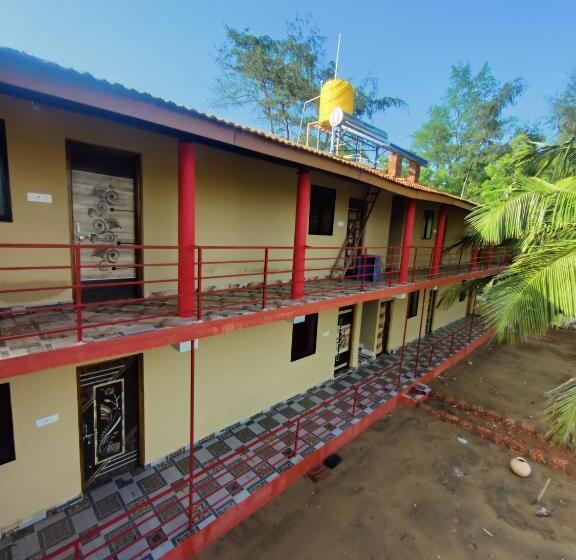 אתר נופש Nakshatra Beach Stay