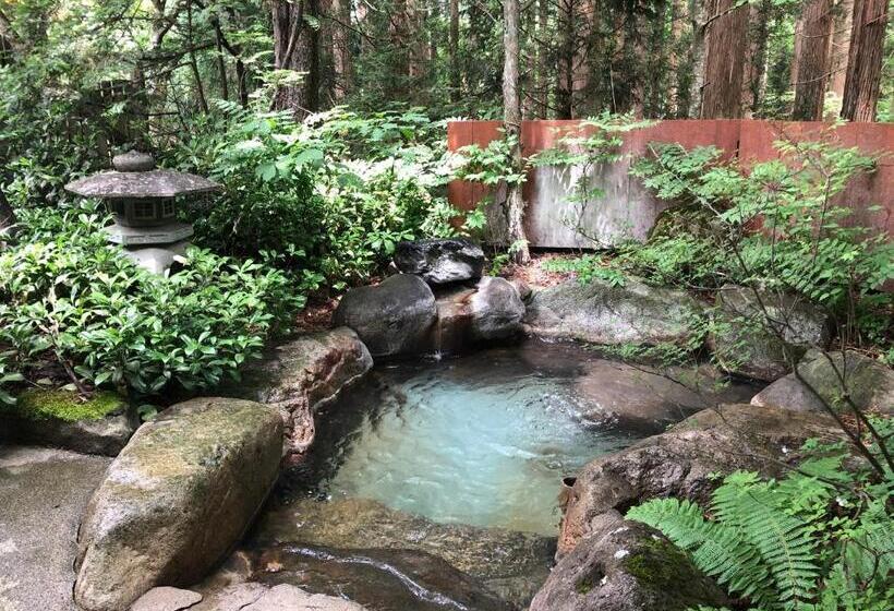 Ryokan 湯の花ふわり 湯元館