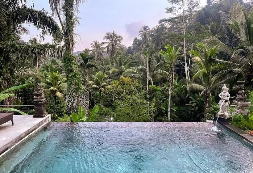 ベッドアンドブレックファースト Gunung Kawi Villa