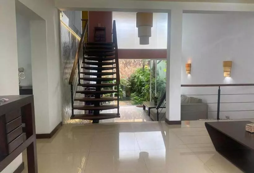 Aamiaismajoitus (B&B) Priyajeewaka Luxury Resort & Nursing Care
