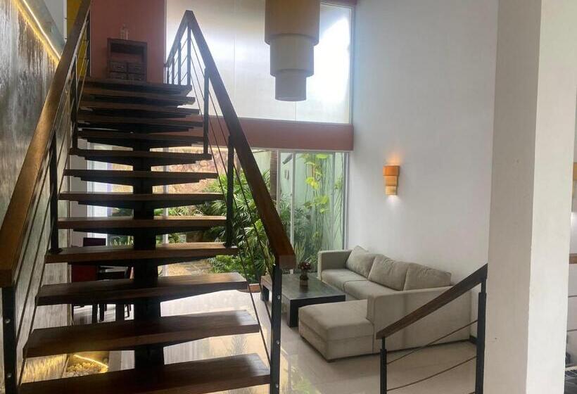 צימר Priyajeewaka Luxury Resort & Nursing Care