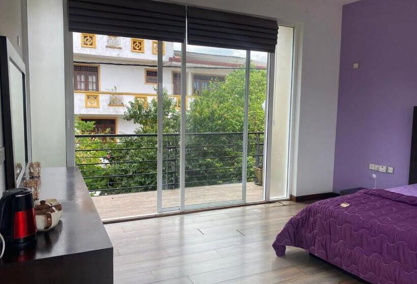 צימר Priyajeewaka Luxury Resort & Nursing Care