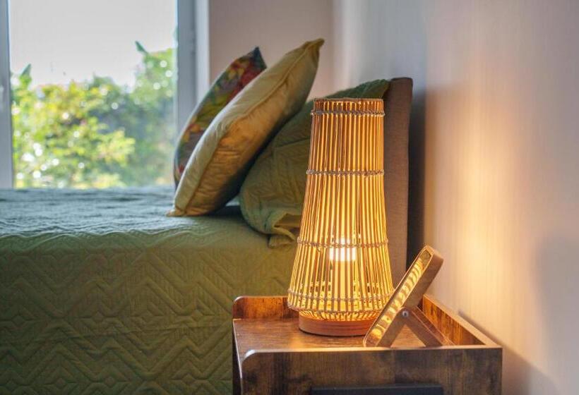 تختخواب و صبحانه The Plantation Faial