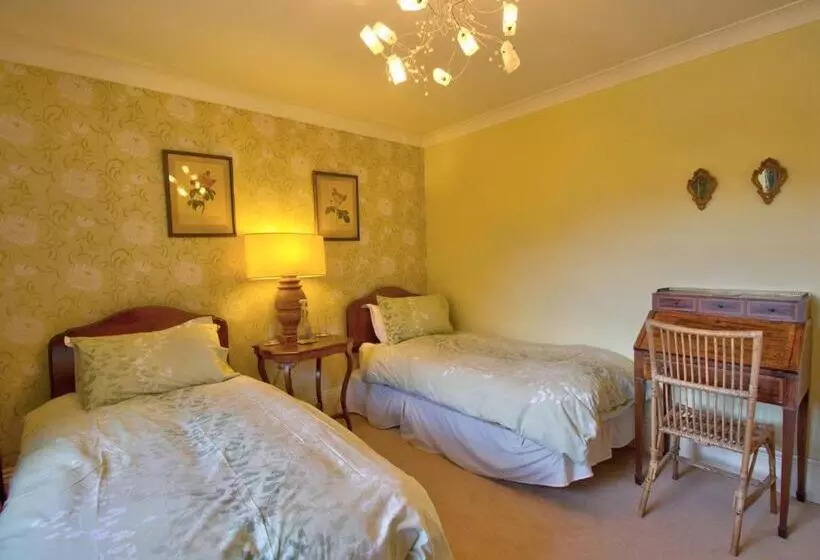 ベッドアンドブレックファースト West Compton Manor