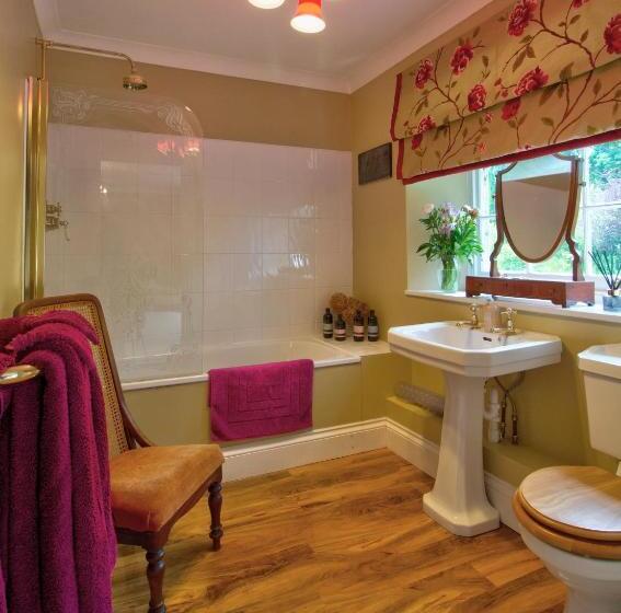 Bed and Breakfast West Compton Manor