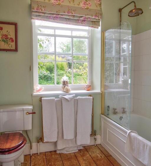 Bed and Breakfast West Compton Manor