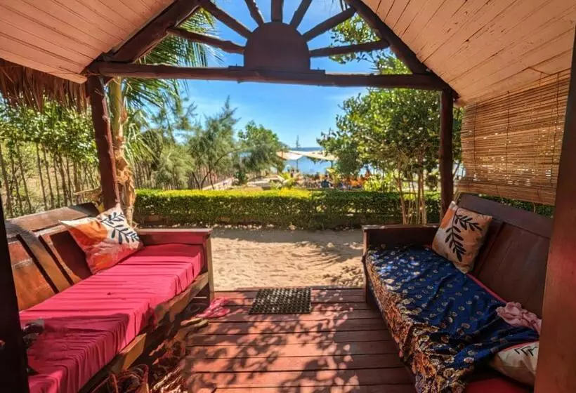 هتل Ampazôny Oasis Lodge