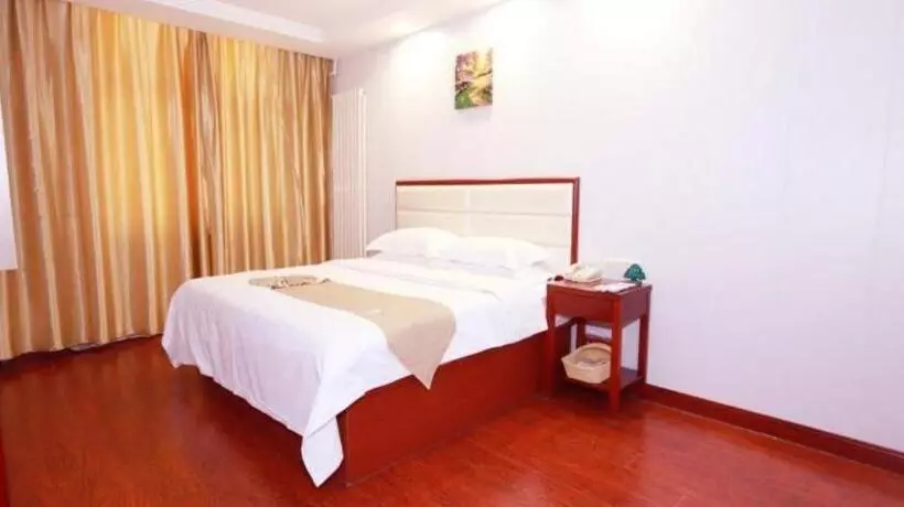 Hotelli Greentree Inn Yinchuan Pedestrian Street East Liqun Street Express