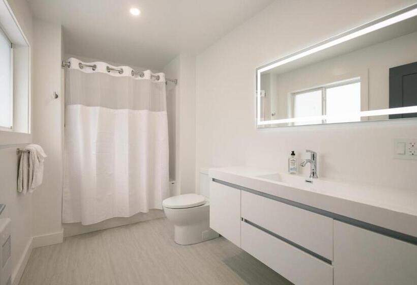 Szálloda Homeport Suites & Residences