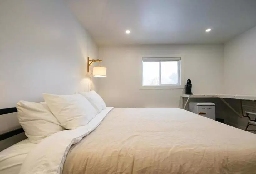 Hotelli Homeport Suites & Residences