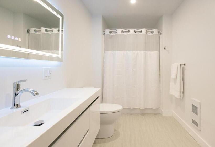 Szálloda Homeport Suites & Residences