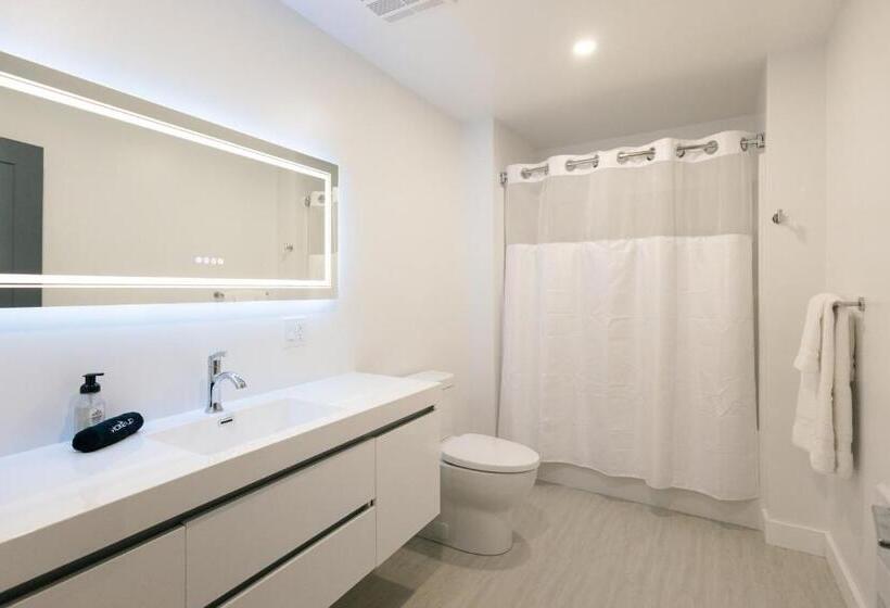 Szálloda Homeport Suites & Residences