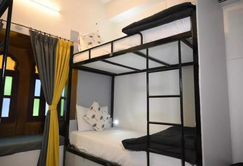 Hôtel Hostel Vostel