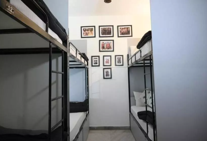 Hôtel Hostel Vostel
